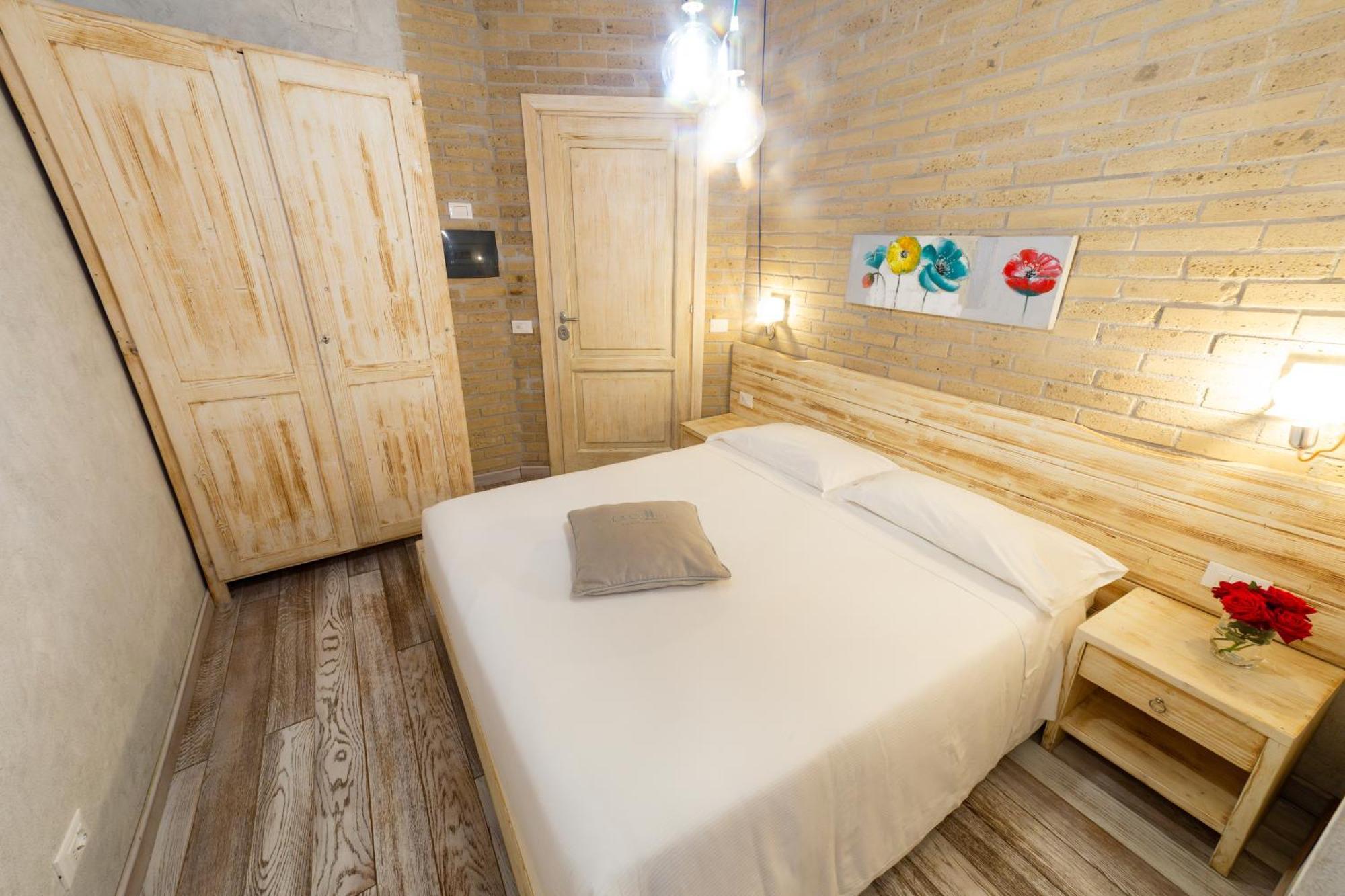 Standard Double Room,1722979007:JPEG